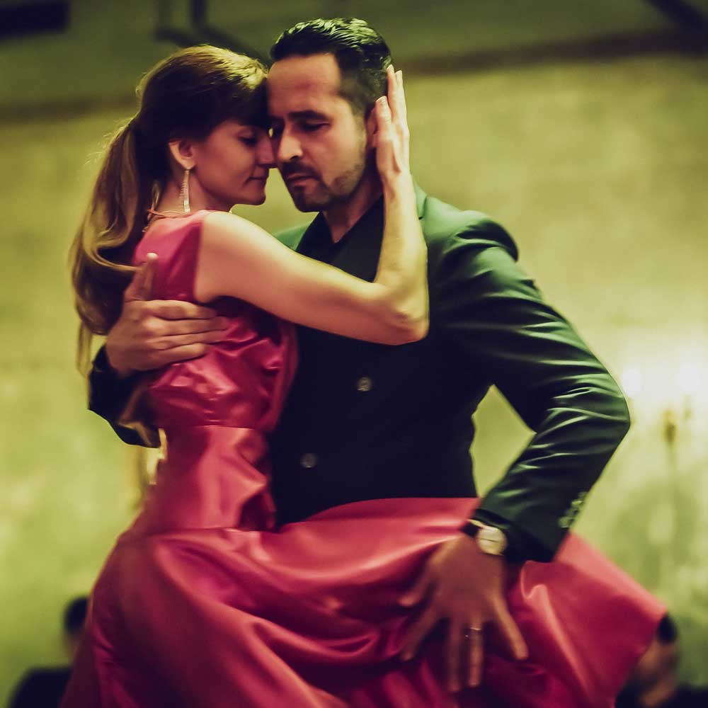 tangojoergzuzanaslider